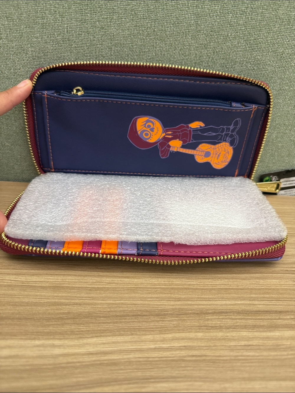 Loungefly Pixar Coco Purple Orange Zip Wallet - Picture 3 of 6